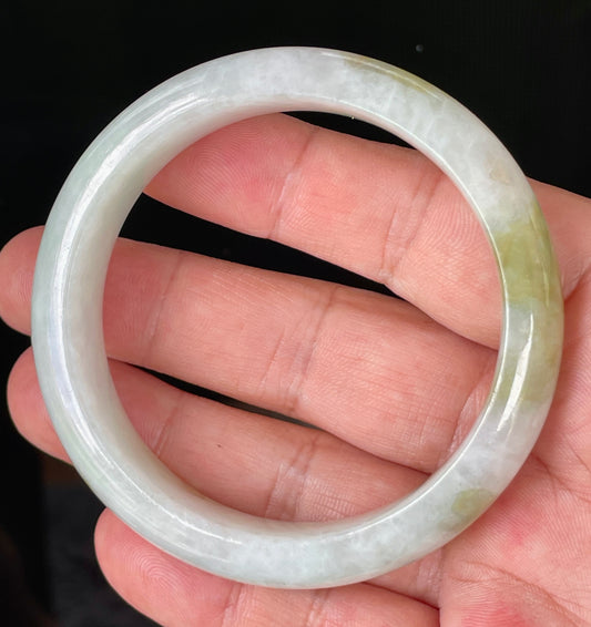 Natural Certified Burmese Jadeite Jade Bangle – Icy Cloudy Grayish Milky White with Apple Green Hues – 58.4mm – JB851