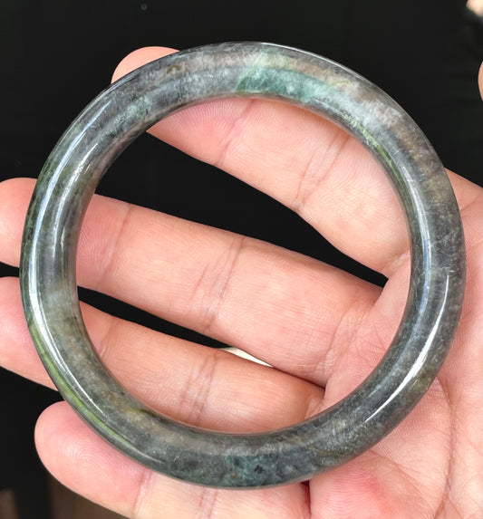 Natural Burmese Jadeite Jade Bangle – Icy Black, Grayish Milky White & Bluish Green – Princess Cut – 62.2mm – JB409