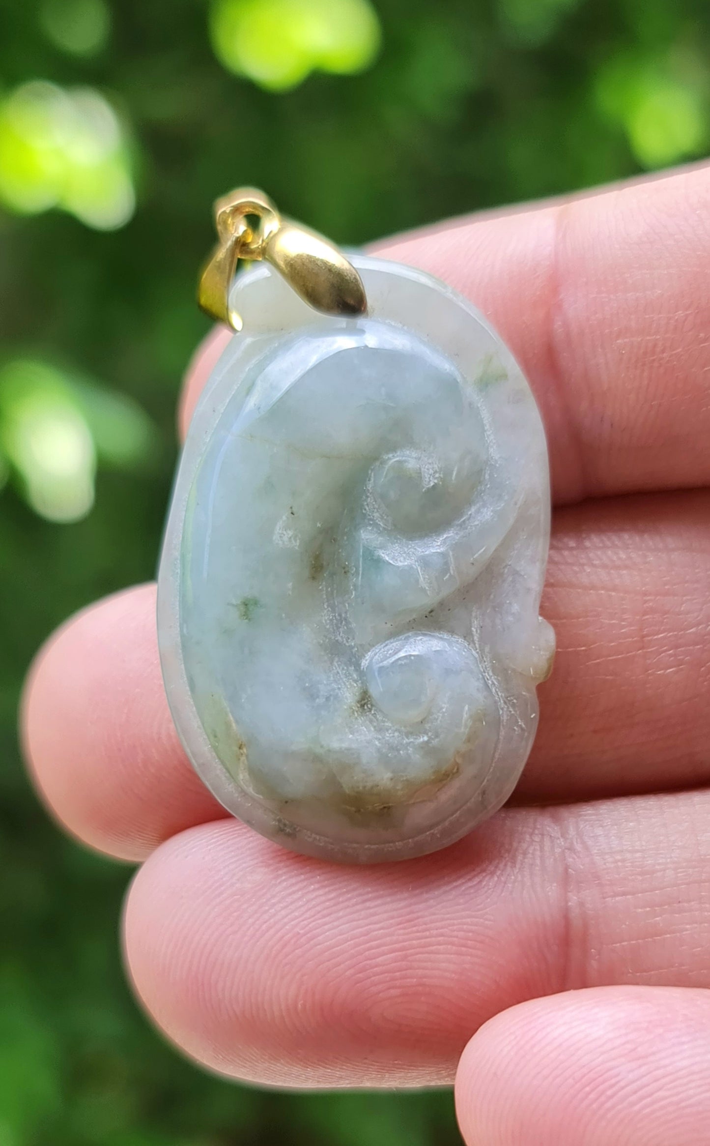 Natural Burmese Jadeite Jade Pendant – Bluish Milky White – Vintage Ruyi Swirl Motif – JOP002