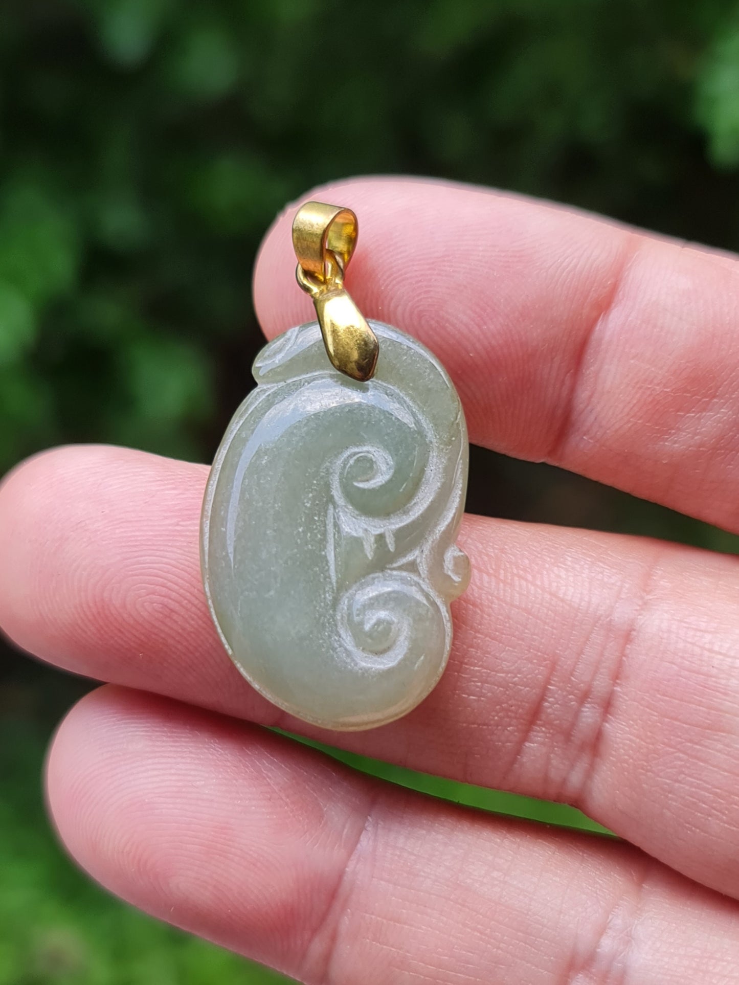 Natural Burmese Jadeite Jade Pendant – Icy Apple Green – Hand-Carved Ruyi Swirl Motif – JOP003