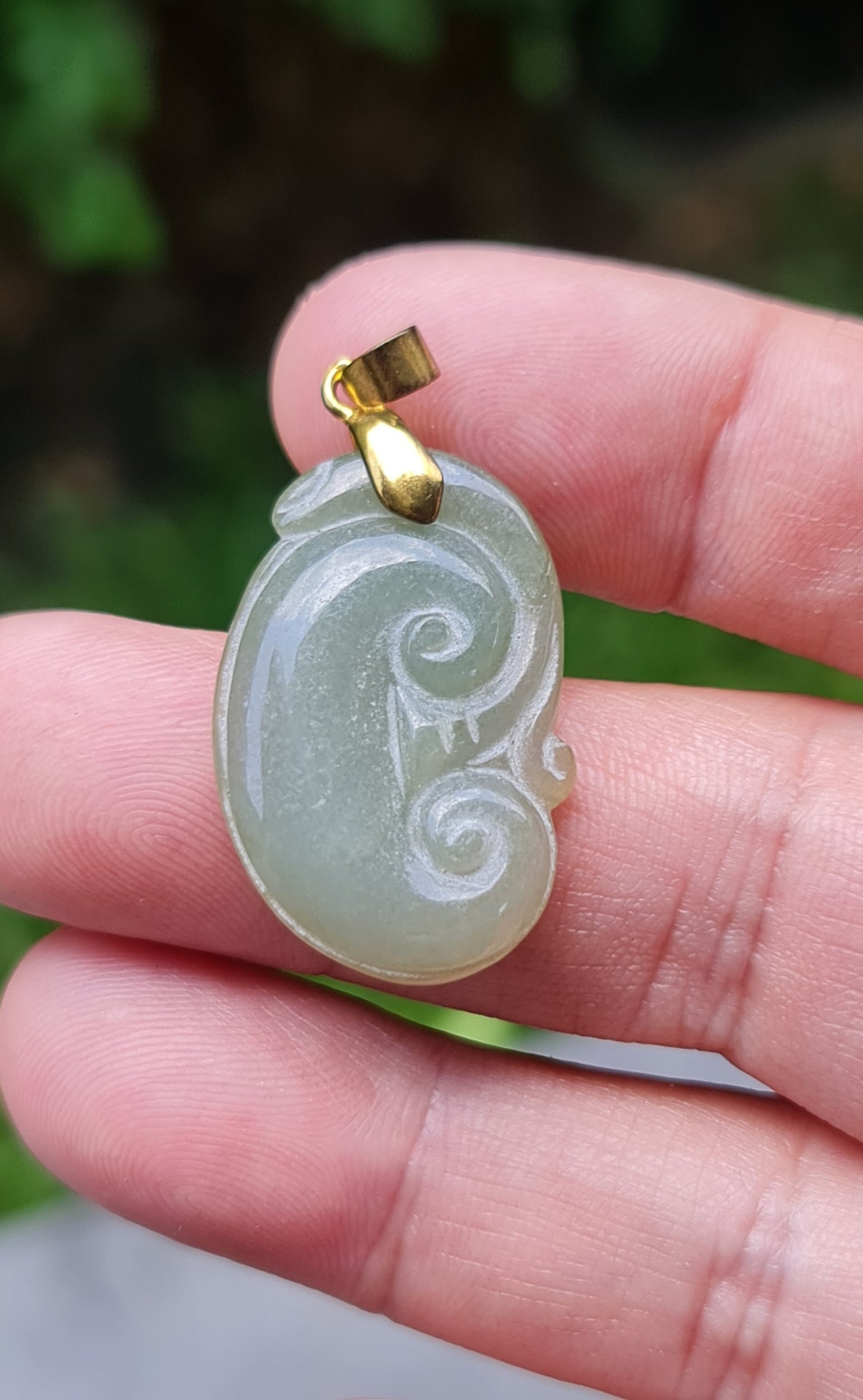 Natural Burmese Jadeite Jade Pendant – Icy Apple Green – Hand-Carved Ruyi Swirl Motif – JOP003