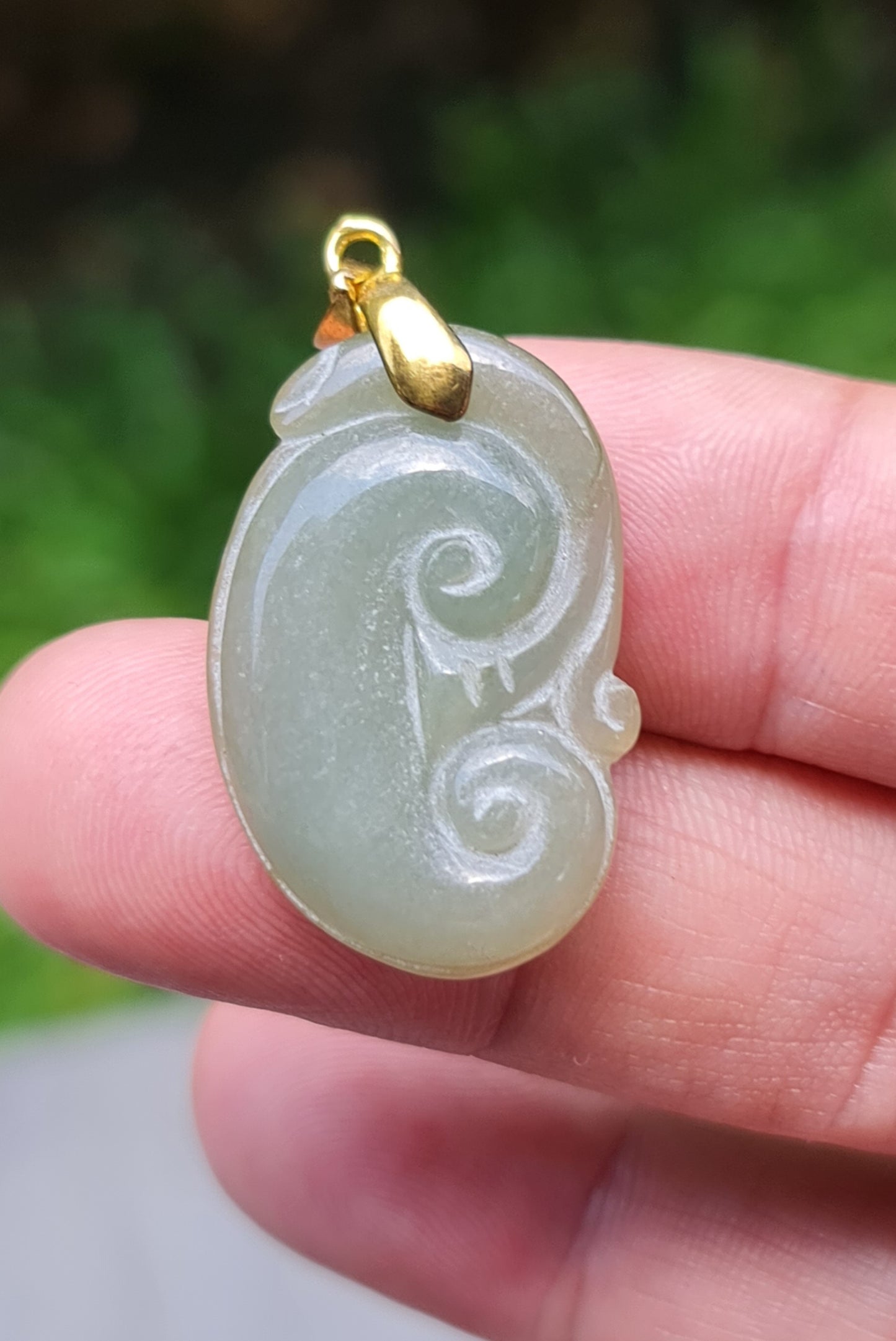 Natural Burmese Jadeite Jade Pendant – Icy Apple Green – Hand-Carved Ruyi Swirl Motif – JOP003