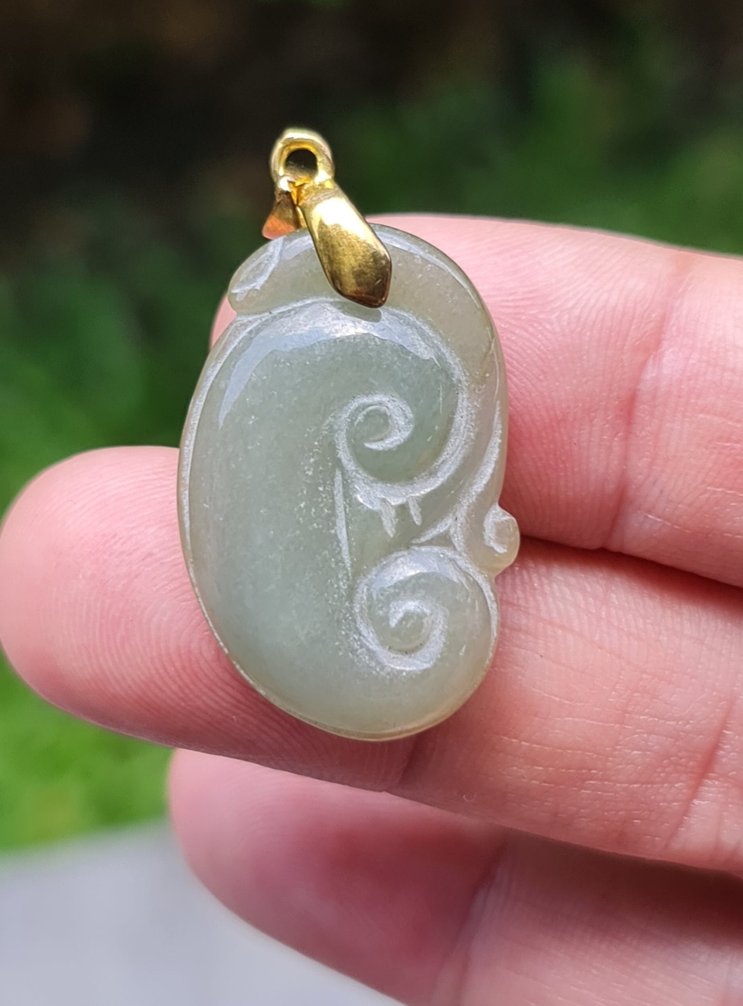 Natural Burmese Jadeite Jade Pendant – Icy Apple Green – Hand-Carved Ruyi Swirl Motif – JOP003