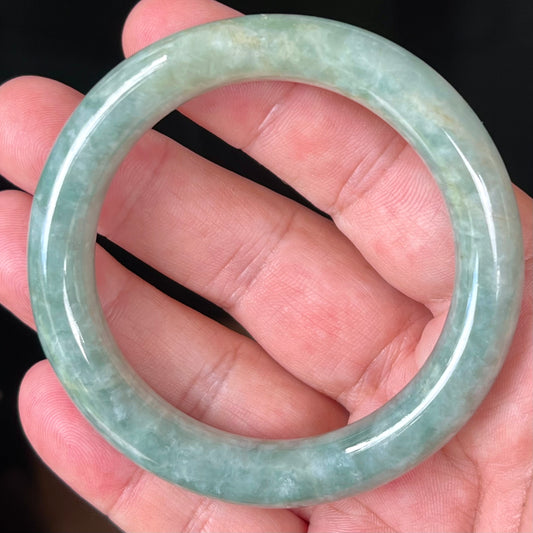 Natural Certified Burmese Jadeite Jade Bangle – Icy Apple Green with Honey and Milky White Hues – Princess Cut – 55.2mm – JB514