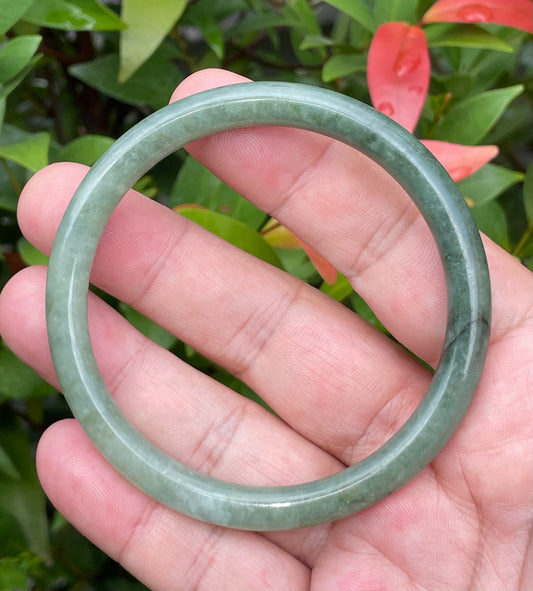 Natural Grade A Burmese Jadeite Jade Bangle – Icy Apple & Moss Green – Princess Cut – 60.8mm – JB944