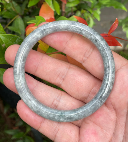 Natural Burmese Jadeite Jade Bangle – Icy Grayish Black & Milky White – Princess Cut – 59.2mm – JB945