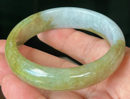 Natural Certified Burmese Jadeite Jade Bangle – Icy Apple Green and Honey Hues with Greyish Milky White Tones – 58.6mm – JB521