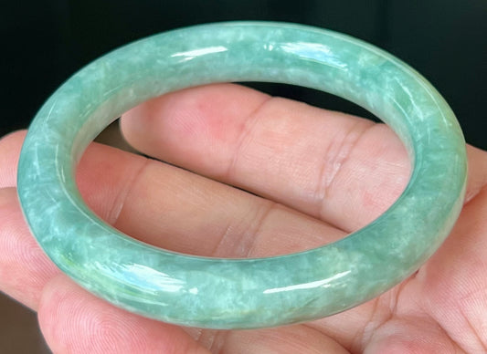 Natural Certified Burmese Jadeite Jade Bangle – Icy Apple Green with Milky White – Princess Cut – 55.4mm – JB524