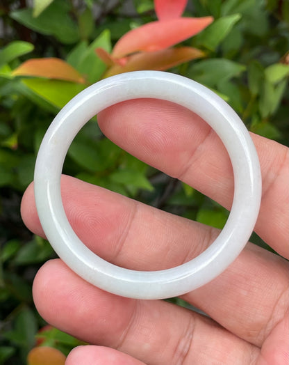 Natural Burmese Jadeite Jade Bangle – Icy Milky White with Light Lavender & Apple Green Hues – Princess Cut – 42.5mm – JB886