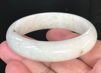 Natural Certified Burmese Jadeite Jade Bangle – Icy Milky White with Light Yellow & Honey Hues – 57.4mm – JB805
