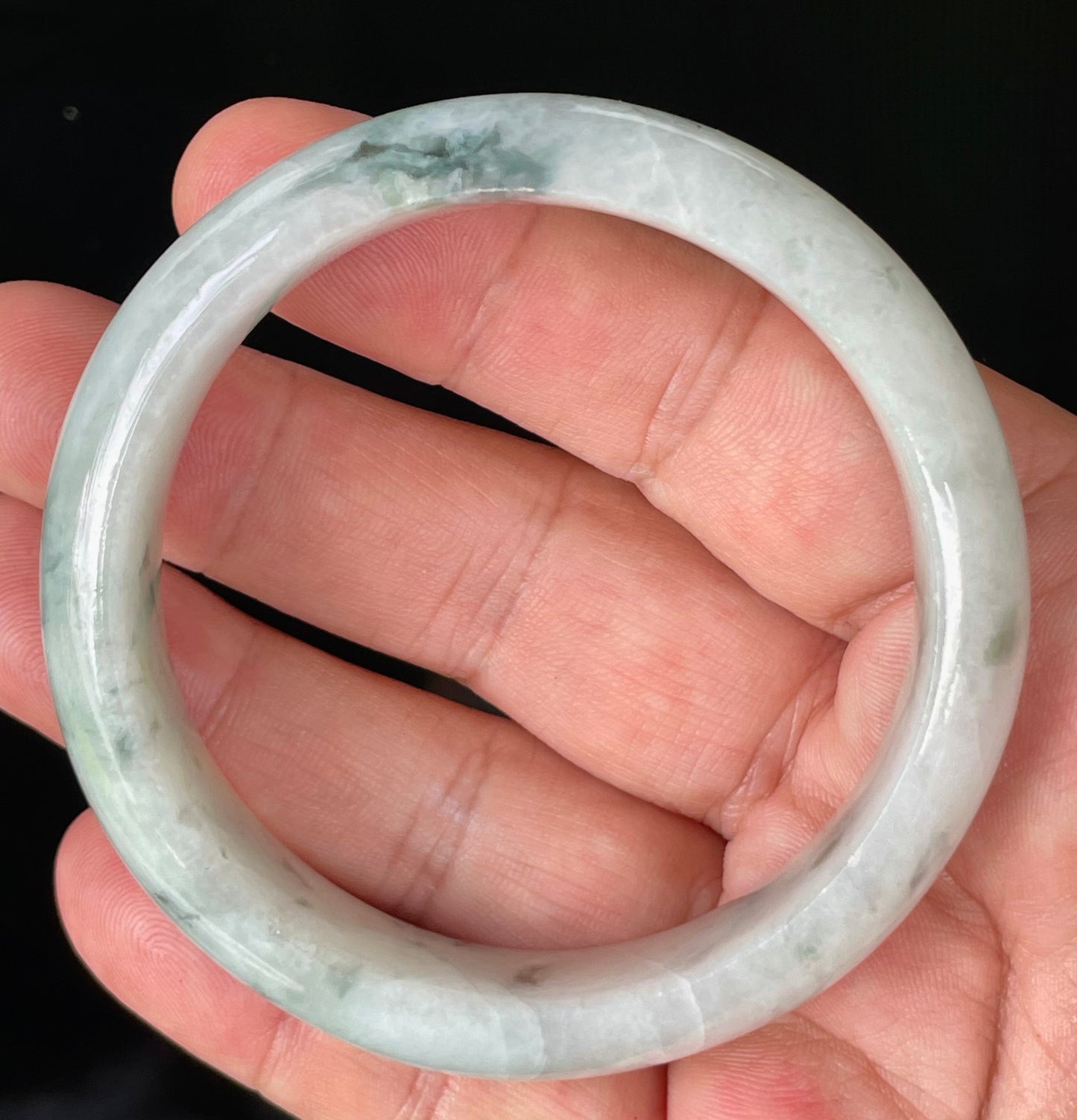 Natural Certified Burmese Jadeite Jade Bangle – Greyish Milky White with Apple & Imperial Green Hues – 58.4mm – JB831