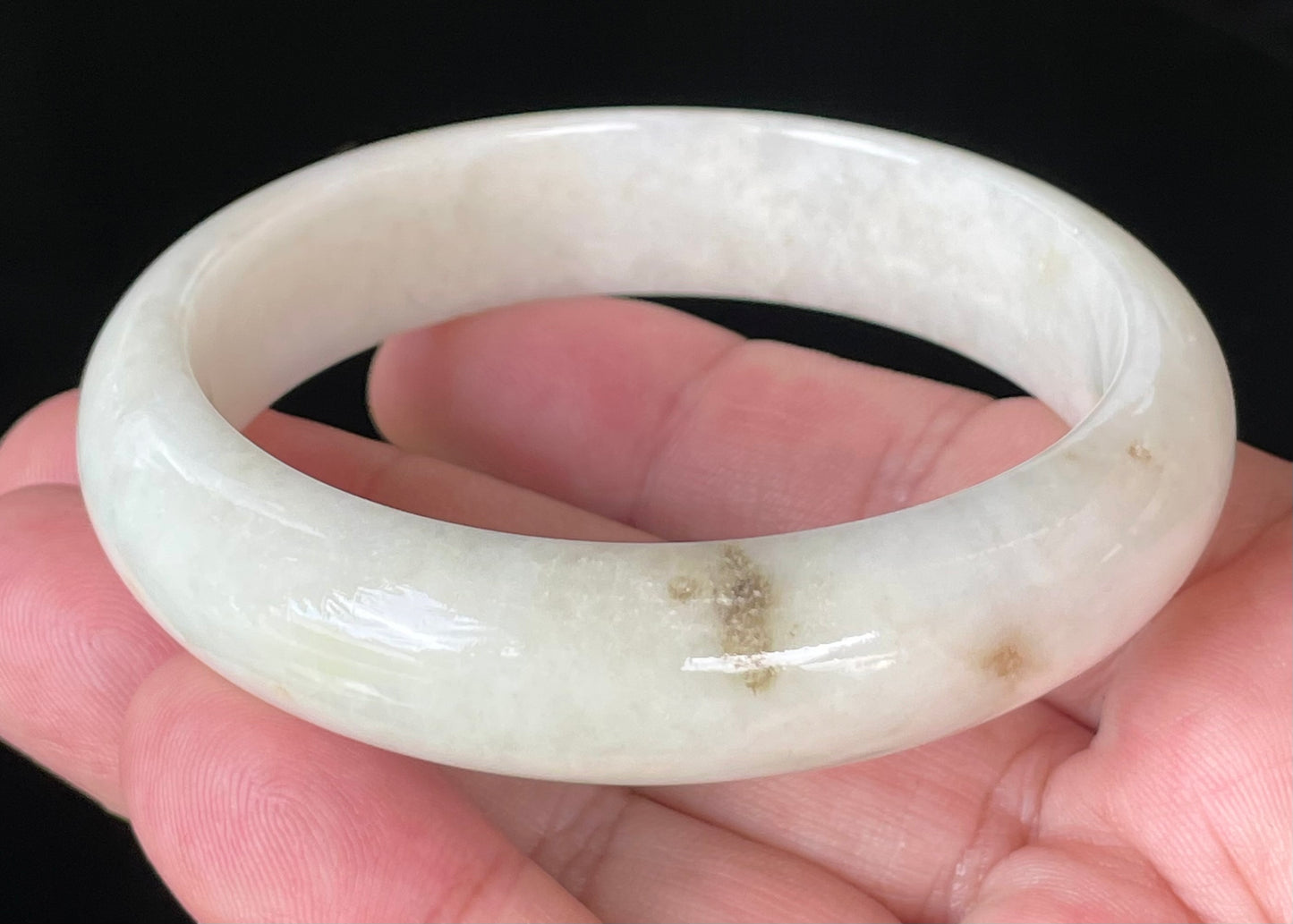 Natural Certified Burmese Jadeite Jade Bangle – Icy Milky White with Light Yellow & Honey Hues – 59mm – JB928