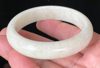 Natural Certified Burmese Jadeite Jade Bangle – Icy Milky White with Light Yellow & Honey Hues – 59mm – JB928