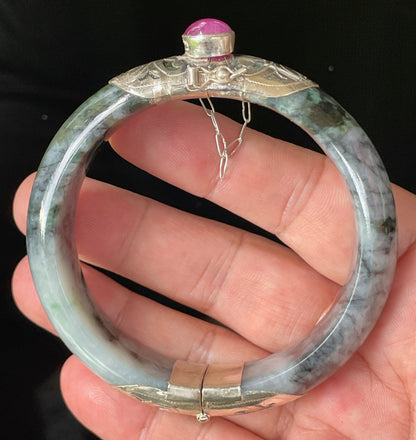Natural Certified Burmese Jadeite Jade Bangle – Icy Black & Greyish Milky White – Adjustable Silver Clasp with Burma Ruby – 59.8mm – JB867
