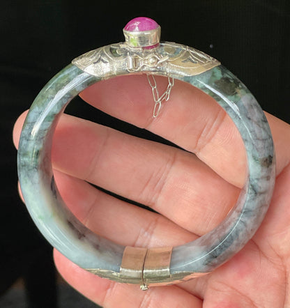 Natural Certified Burmese Jadeite Jade Bangle – Icy Black & Greyish Milky White – Adjustable Silver Clasp with Burma Ruby – 59.8mm – JB867
