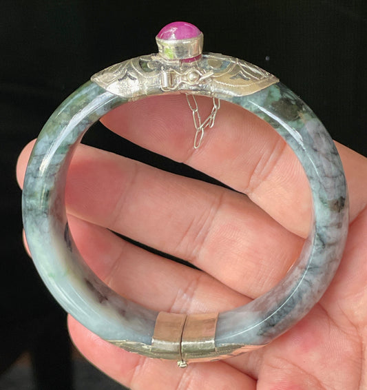 Natural Certified Burmese Jadeite Jade Bangle – Icy Black & Greyish Milky White – Adjustable Silver Clasp with Burma Ruby – 59.8mm – JB867