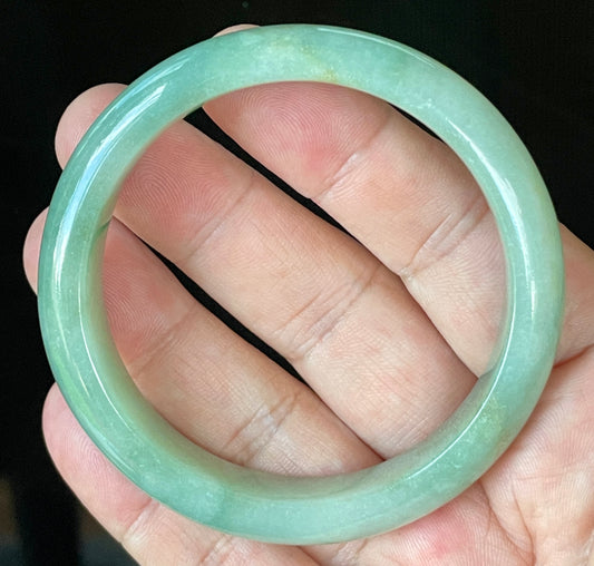 Natural Certified Burmese Jadeite Jade Bangle – Icy Apple Green with Milky White Hues & Honey Stone Lines – 58mm – JB917