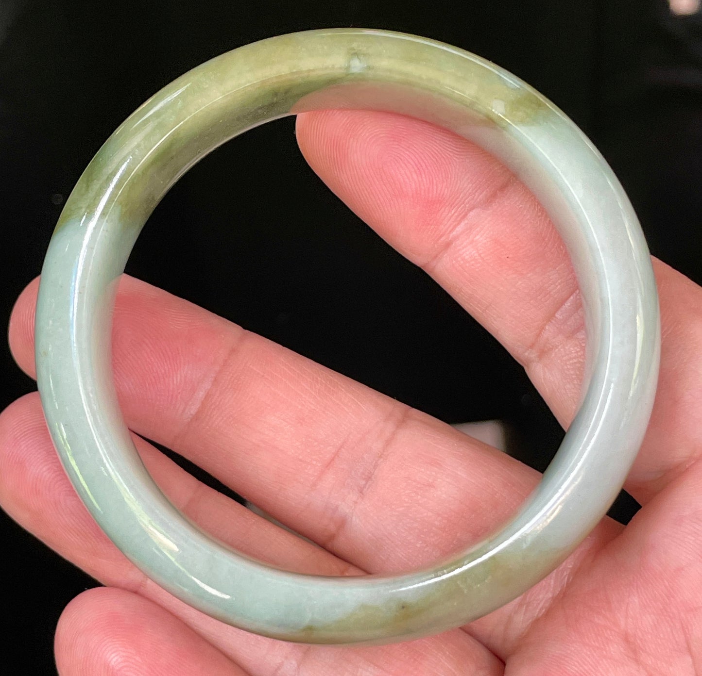 Natural Certified Burmese Jadeite Jade Bangle – Apple & Moss Green with Bluish Milky White Hues – 57.5mm – JB032