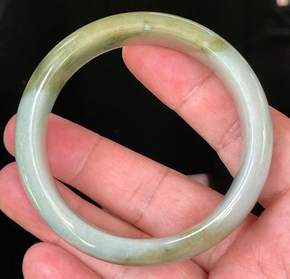 Natural Certified Burmese Jadeite Jade Bangle – Apple & Moss Green with Bluish Milky White Hues – 57.5mm – JB032