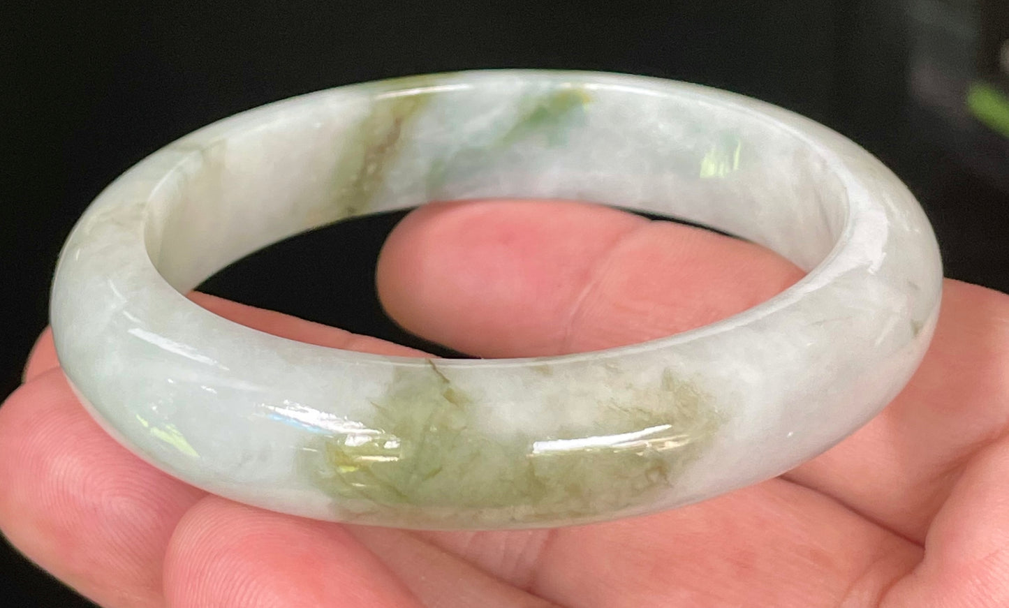 Natural Certified Burmese Jadeite Jade Bangle – Icy Apple & Moss Green with Light Greyish Milky White Hues – 57.5mm – JB025