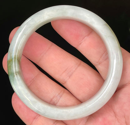 Natural Certified Burmese Jadeite Jade Bangle – Icy Apple & Moss Green with Light Greyish Milky White Hues – 57.5mm – JB025