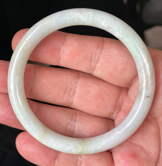 Natural Burmese Jadeite Jade Bangle – Icy Milky White with Apple Green & Yellow Veins – Princess Cut – 58.6mm – JB240