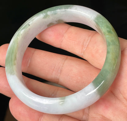 Natural Certified Burmese Jadeite Jade Bangle – Icy Greyish Milky White with Apple Imperial Green hues – 58.5mm – JB085