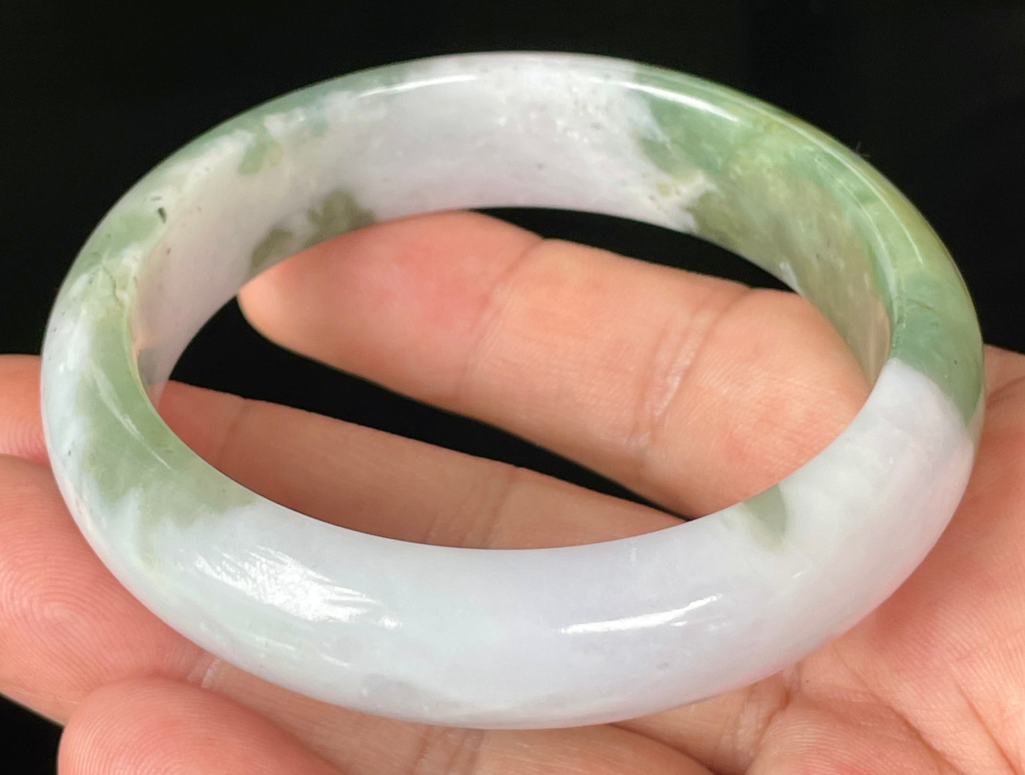 Natural Certified Burmese Jadeite Jade Bangle – Icy Greyish Milky White with Apple Imperial Green hues – 58.5mm – JB085