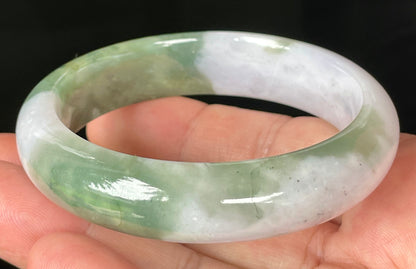Natural Certified Burmese Jadeite Jade Bangle – Icy Greyish Milky White with Apple Imperial Green hues – 58.5mm – JB085
