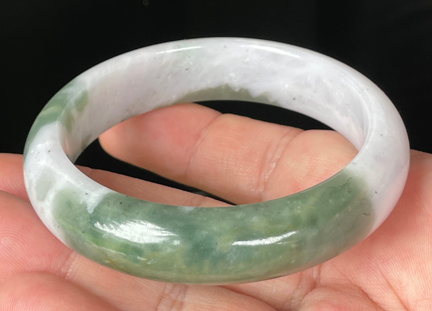 Natural Certified Burmese Jadeite Jade Bangle – Icy Greyish Milky White with Apple Imperial Green hues – 58.5mm – JB085