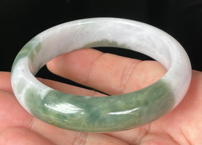 Natural Certified Burmese Jadeite Jade Bangle – Icy Greyish Milky White with Apple Imperial Green hues – 58.5mm – JB085