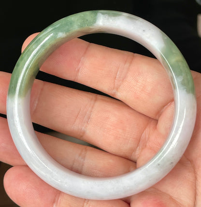 Natural Certified Burmese Jadeite Jade Bangle – Icy Greyish Milky White with Apple Imperial Green hues – 58.5mm – JB085