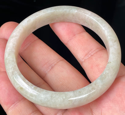 Natural Certified Burmese Jadeite Jade Bangle – Icy Honey and Milky White with Light Imperial Green Hues – 59.8mm – JB352