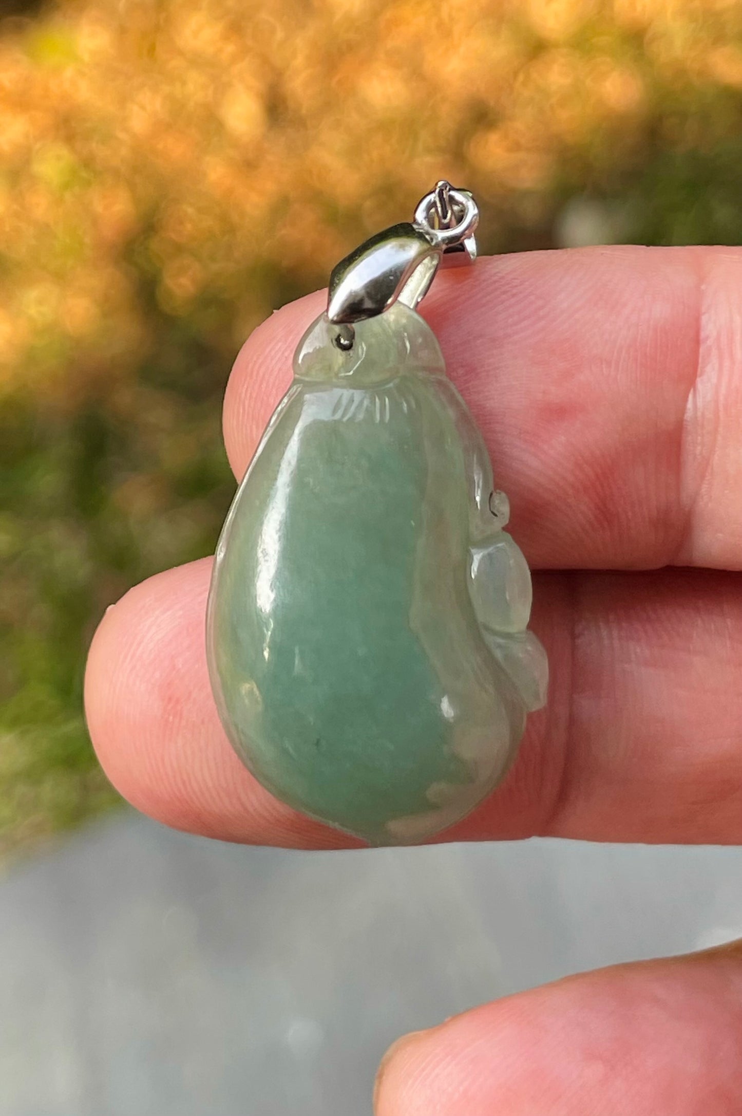 Natural Burmese Jadeite Jade Pendant – Green – Hand-Carved Gourd Motif – JP084