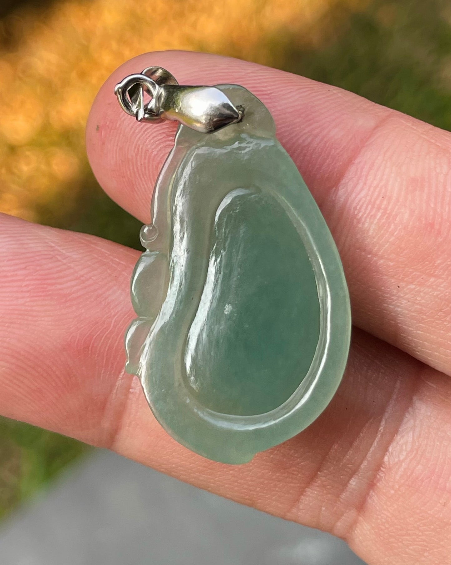 Natural Burmese Jadeite Jade Pendant – Green – Hand-Carved Gourd Motif – JP084