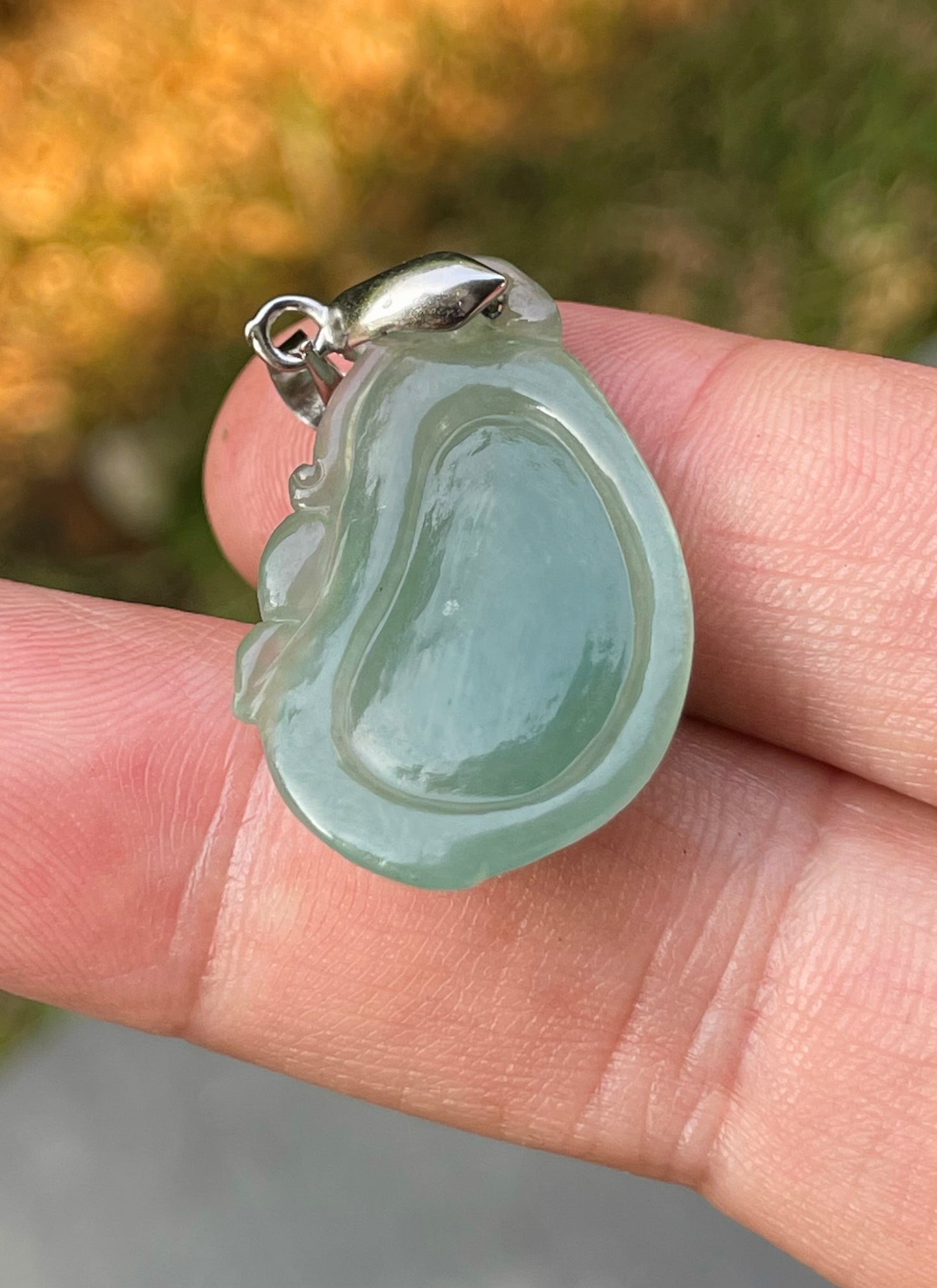 Natural Burmese Jadeite Jade Pendant – Green – Hand-Carved Gourd Motif – JP084
