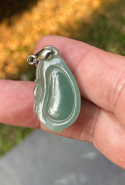 Natural Burmese Jadeite Jade Pendant – Green – Hand-Carved Gourd Motif – JP084