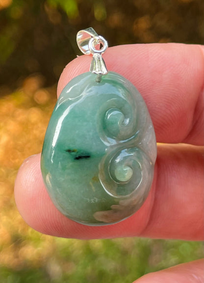 Natural Burmese Jadeite Jade Pendant – Imperial Green – Hand-Carved Ruyi Swirl Motif – JP087