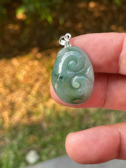 Natural Burmese Jadeite Jade Pendant – Imperial Green – Hand-Carved Ruyi Swirl Motif – JP087