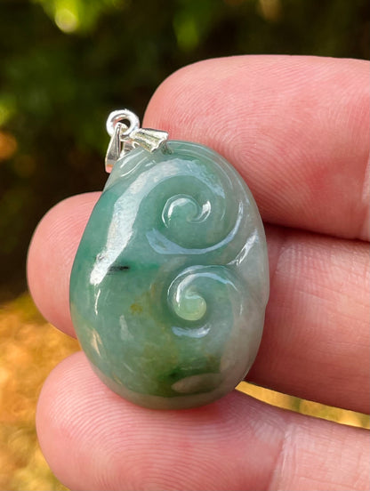 Natural Burmese Jadeite Jade Pendant – Imperial Green – Hand-Carved Ruyi Swirl Motif – JP087