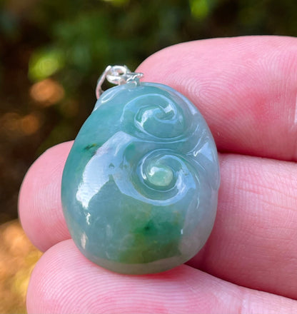 Natural Burmese Jadeite Jade Pendant – Imperial Green – Hand-Carved Ruyi Swirl Motif – JP087