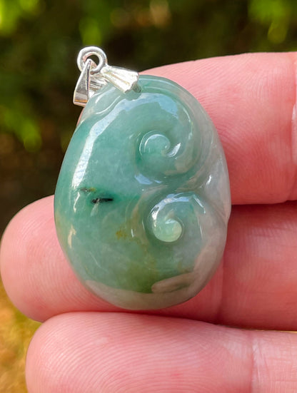 Natural Burmese Jadeite Jade Pendant – Imperial Green – Hand-Carved Ruyi Swirl Motif – JP087