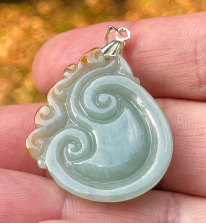 Natural Burmese Jadeite Jade Pendant – Imperial Green – Hand-Carved Ruyi Cloud Motif – JP088