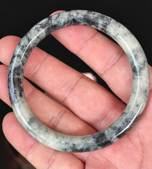 Natural Burmese Jadeite Jade Bangle – Icy Black, Grayish Milky White & Apple Green – Princess Cut – 58.4mm – JB371