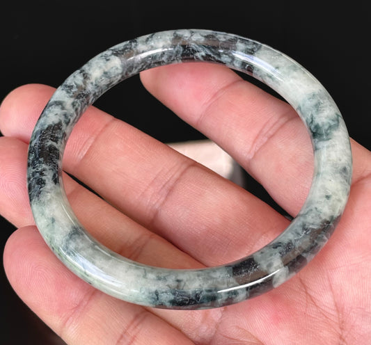 Natural Burmese Jadeite Jade Bangle – Icy Black, Grayish Milky White & Apple Green – Princess Cut – 58.4mm – JB371