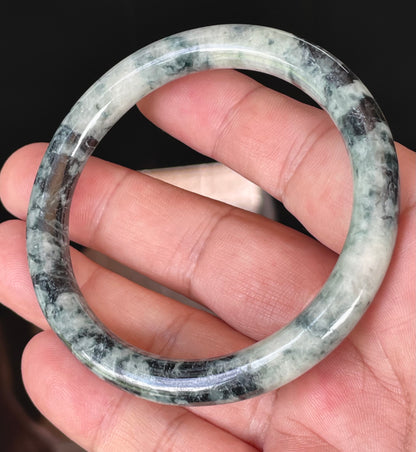 Natural Burmese Jadeite Jade Bangle – Icy Black, Grayish Milky White & Apple Green – Princess Cut – 58.4mm – JB371