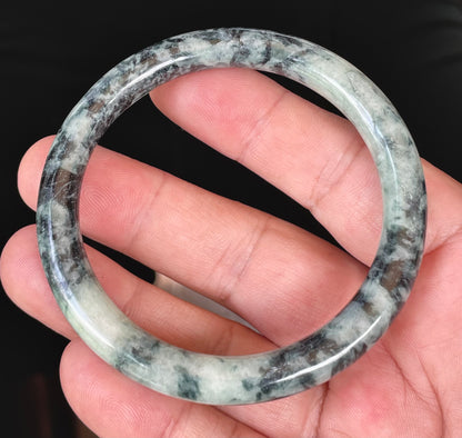 Natural Burmese Jadeite Jade Bangle – Icy Black, Grayish Milky White & Apple Green – Princess Cut – 58.4mm – JB371