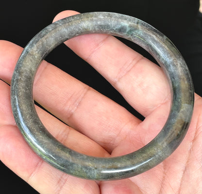 Natural Burmese Jadeite Jade Bangle – Icy Black, Grayish Milky White & Bluish Green – Princess Cut – 62.2mm – JB409