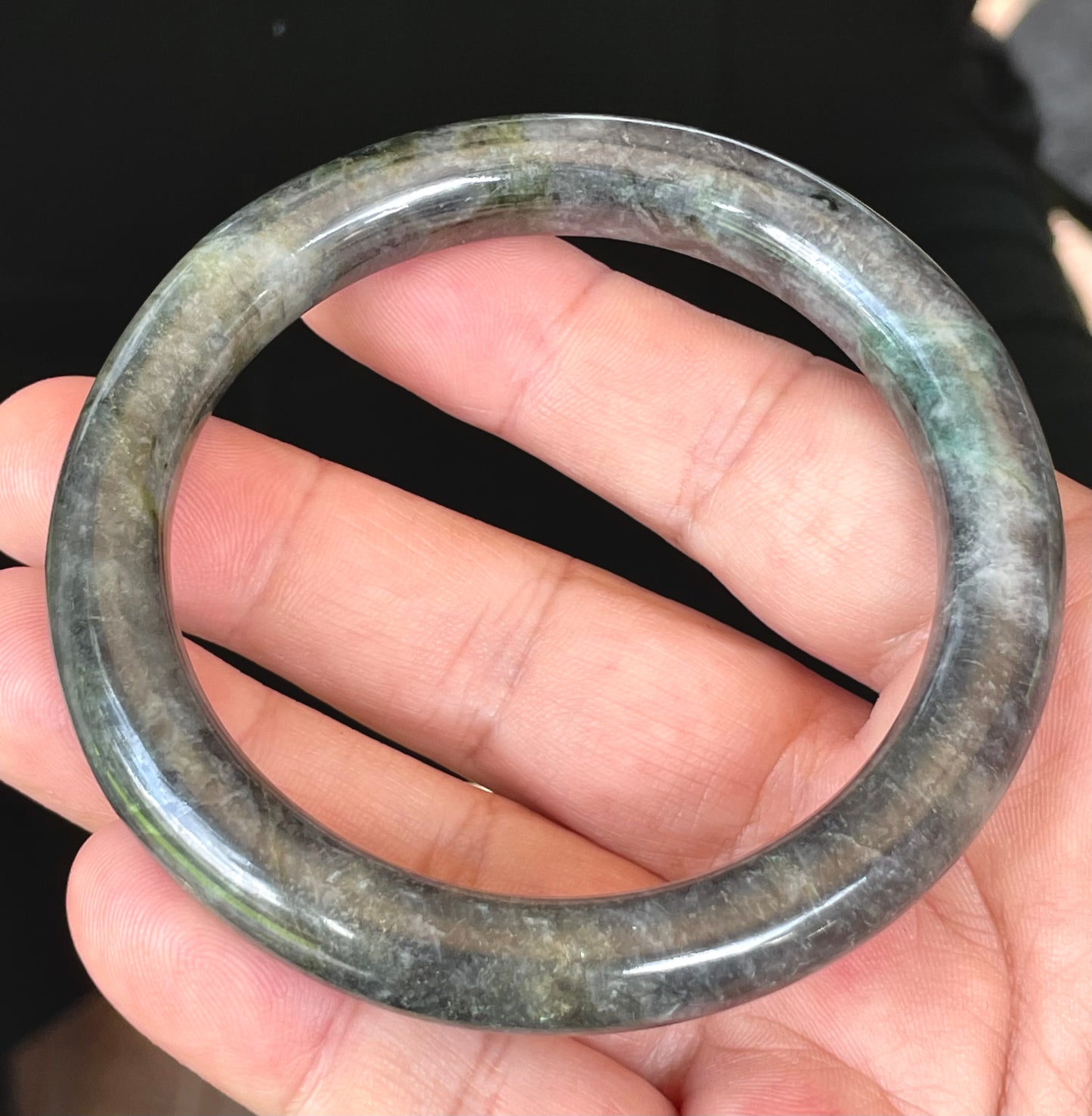 Natural Burmese Jadeite Jade Bangle – Icy Black, Grayish Milky White & Bluish Green – Princess Cut – 62.2mm – JB409