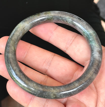 Natural Burmese Jadeite Jade Bangle – Icy Black, Grayish Milky White & Bluish Green – Princess Cut – 62.2mm – JB409